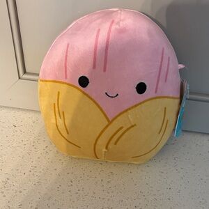 Tulio the pink tamale Squishmallow